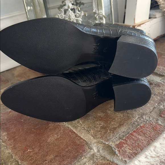 ⭐️NWOT J. McLaughlin Gwyneth Croc Embossed Bootie⭐️ - Picture 6 of 7